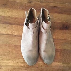 Shoes - Zip Up Distressed Nude Booties Shoes - Zip Up Distressed Nude Booties